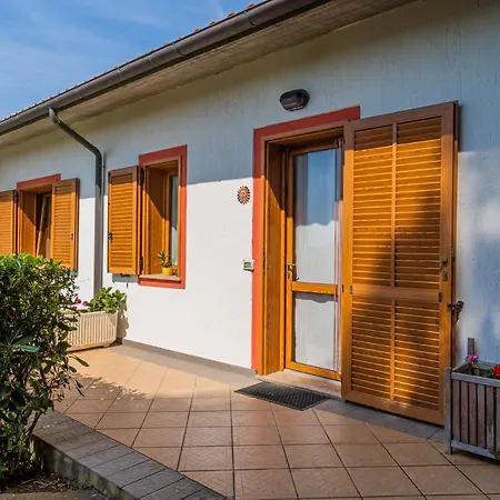 Da 4 Fino A 5 Persone Giardino *