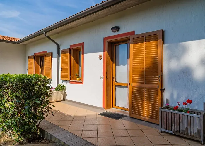 Da 4 Fino A 5 Persone Giardino *