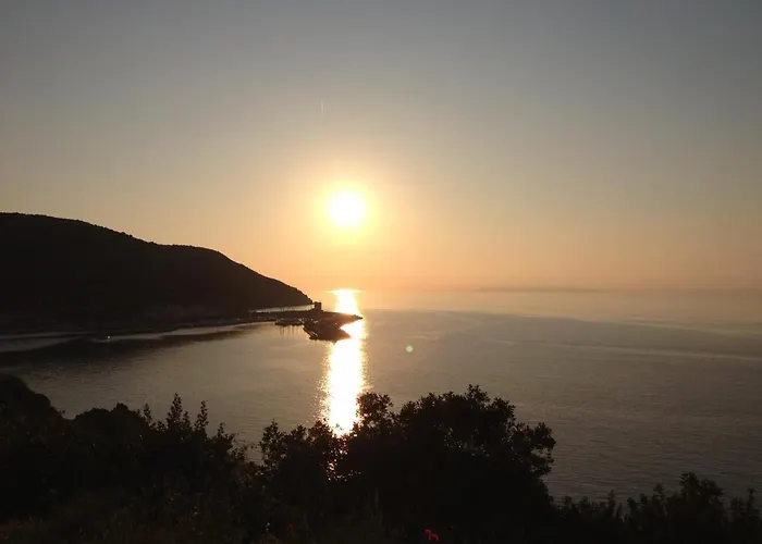 Da 4 Fino A 5 Persone Giardino *